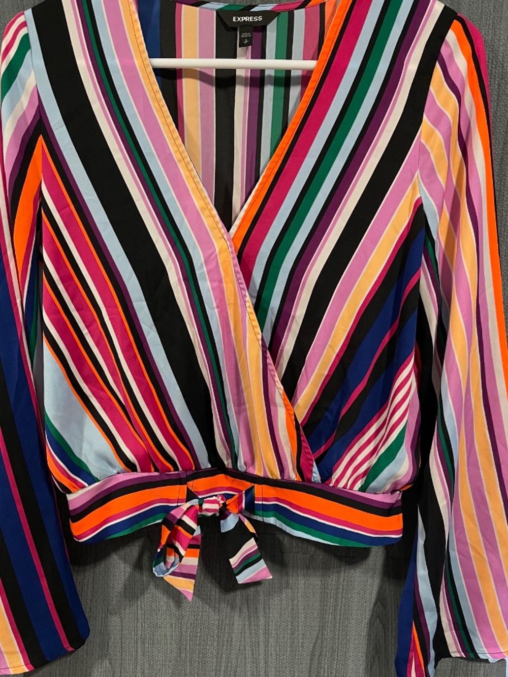 Express Blouse - Picture 7 of 7